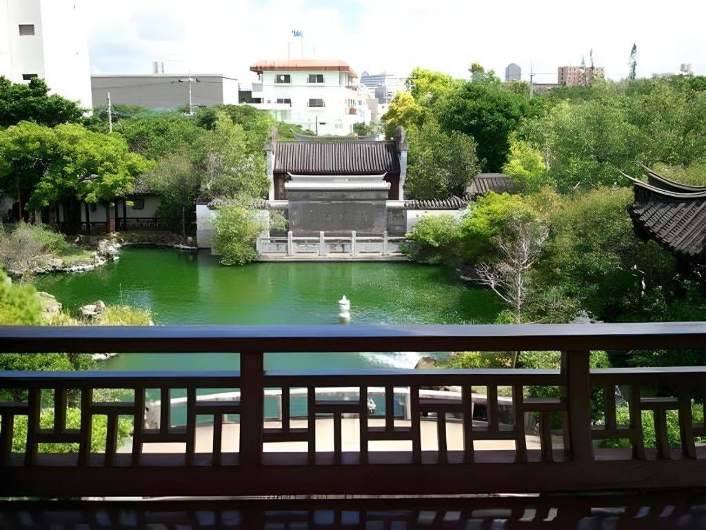 Hotel Peace Land Kume Naha Esterno foto
