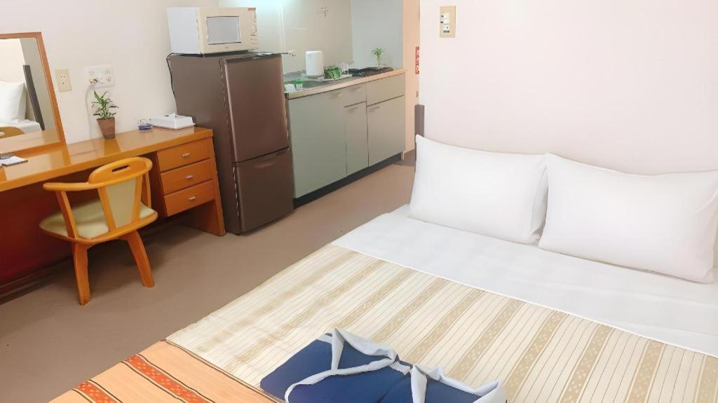 Hotel Peace Land Kume Naha Esterno foto