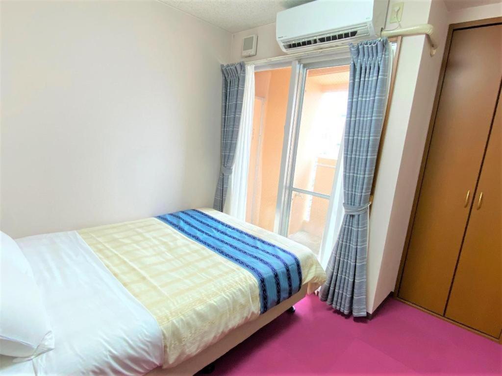 Hotel Peace Land Kume Naha Esterno foto
